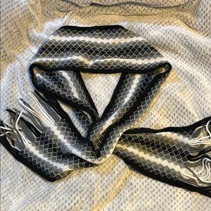 Black & Gray Patterned Fringe Scarf - Women's Accessory